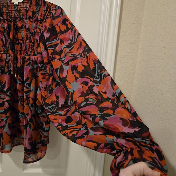 Entro Vibrant Patterned Top - Picture 5 of 11